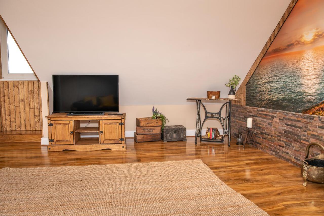 Cornish Tin Mine Themed Apartment Сейнт Остел Екстериор снимка